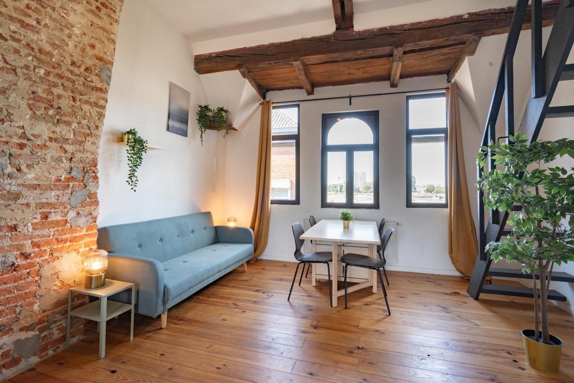 Charming Two-Bedroom River Side Apartment Antwerp Exterior photo